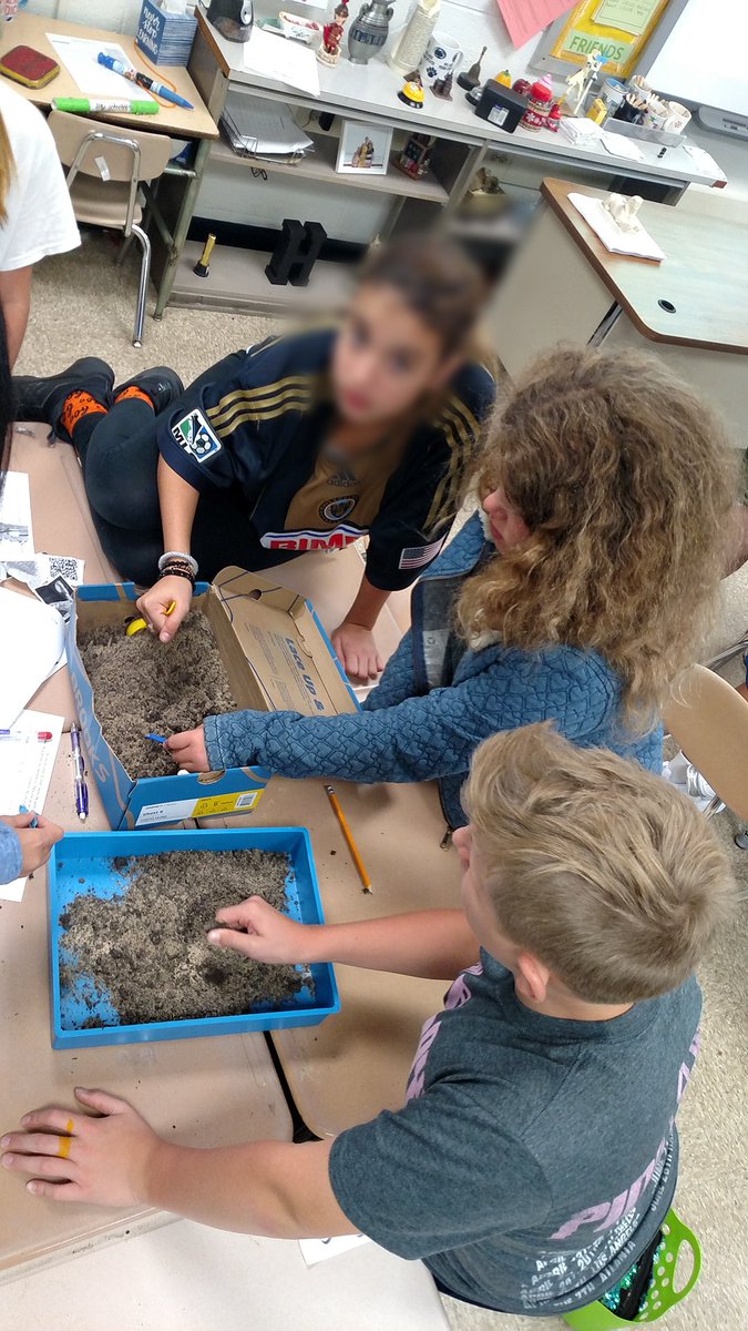 jphorrell's tweet photo. Sixth grade archeological digs; History comes alive! @LMTSD_MAS #ancientciv #LionPride #DontQuitGetGrit https://t.co/5uDBz1hpA3