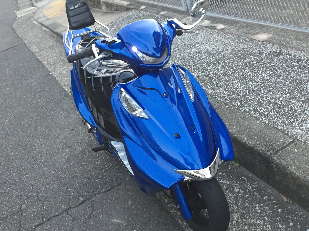 青ワンツー A Twitter フロントの外装塗装したった 上手くいった デビルマスクもワンオフで加工 まだまだやりたいこと沢山