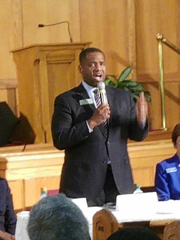 ceasarcmitchell's tweet photo. Thank you to @FlipperTemple for hosting tonight's Mayoral Forum!
#AtlPromise
#imwithceasar
#atlforceasar
#atlmayor60 https://t.co/jWP6JT4fOd