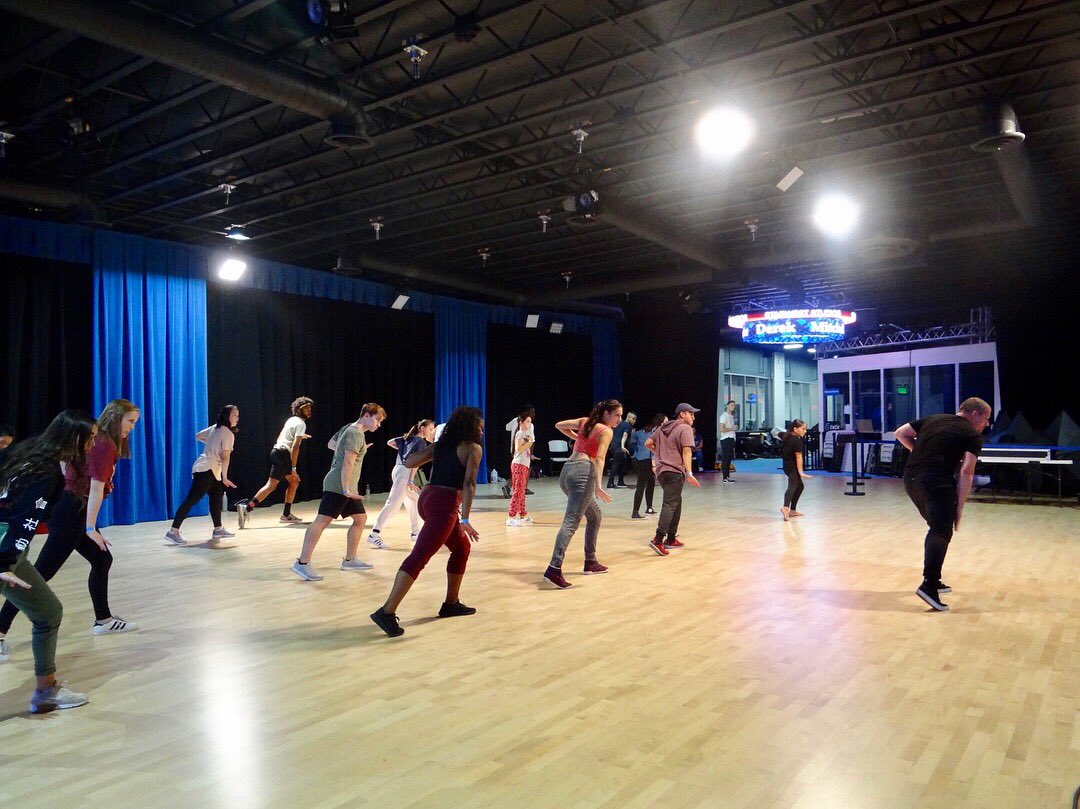 DanceClassLive's tweet image. Check out these #BTS photos captured during last night's Masterclass w/ @derekmitchellg #Hamilton ⚡️Stay tuned for more events coming soon!