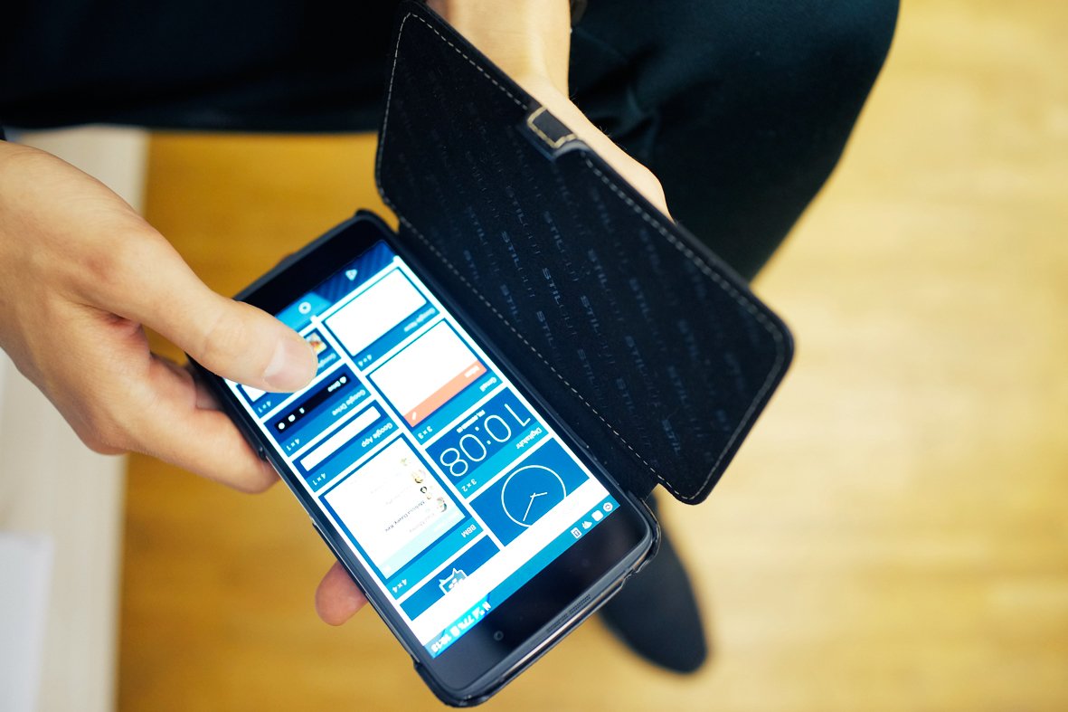 StilGut's tweet photo. Made-to-measure leather case for the #BlackBerry #DTEK50 ! We salute The StilGut Book Type Case 👍 https://t.co/qAqRpVozqN #cover #leather https://t.co/4a6GZS3Rp7