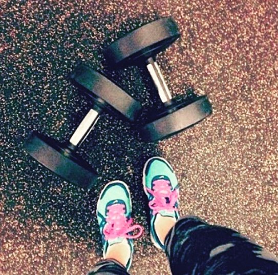 GizemTozen's tweet photo. Yine mi spor 😱😱 https://t.co/xNxcKwWwLD