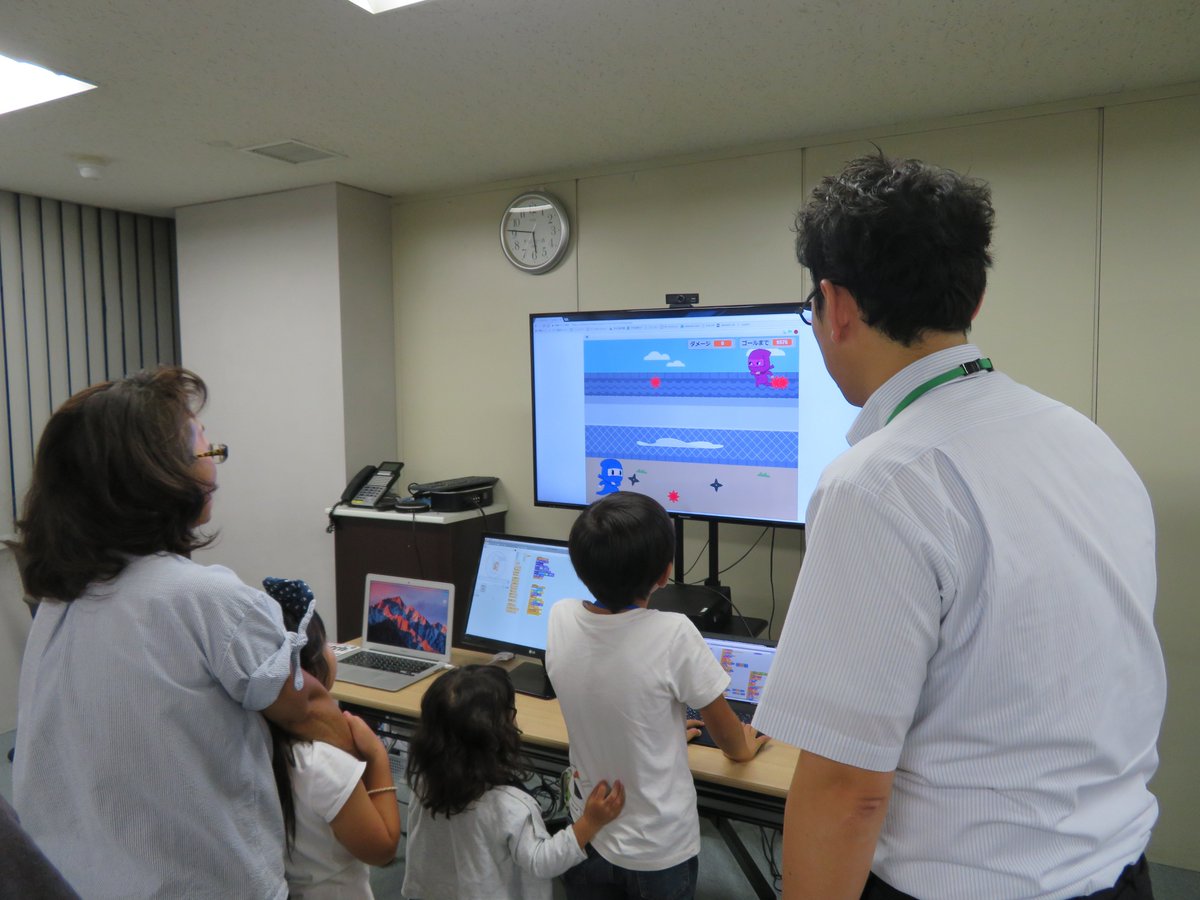 CoderDojo_Ebina's tweet image. ９月２０日（水）16:00～20:00 に『第２回 CoderDojo 海老名』開催しました！
今回はニンジャ３名の参加があり、小学２年生のちびっ子ニンジャも発表してくれました！