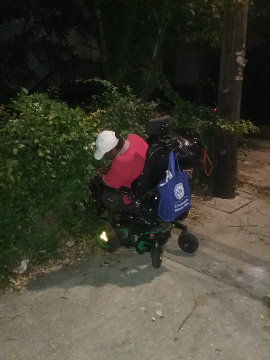 Im disgusted! I see an elderly man Slumped over in a wheelchair I CALLED 911 35 MINS AGO &amp;STILL NO 1 HAS COME! @CommishKDavis <a href="/FOXBaltimore/">FOX Baltimore</a>