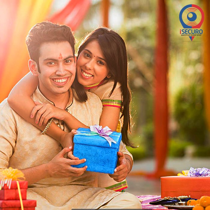 iSecuro4Safety's tweet photo. Thinking of a #DiwaliGift for ur sister? Gifting her a sense of #Security is the #BestGift that there can be. Get her #iSecuro.
#ChildSafety https://t.co/4ZCjjcihqw