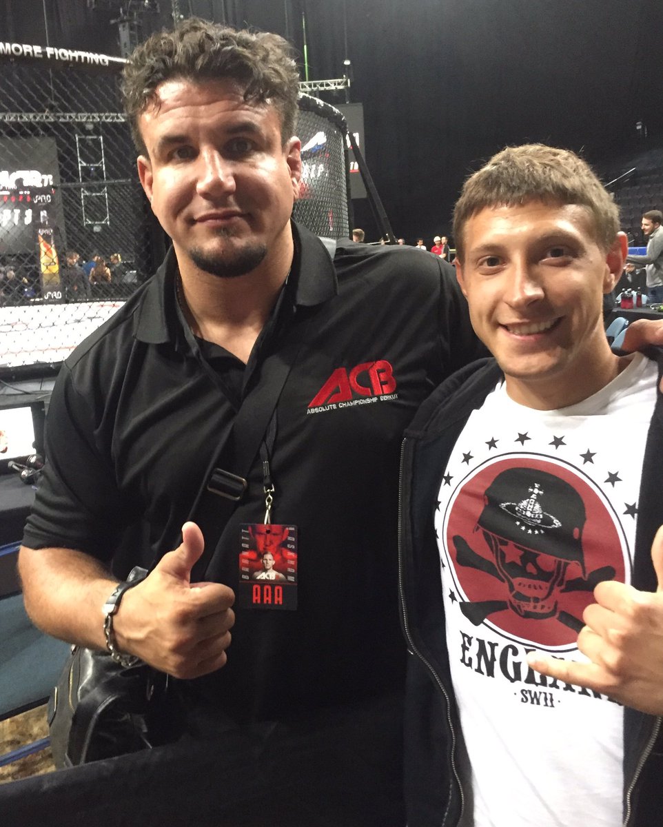 robbieville's tweet photo. Me and @thefrankmir @ACB_League 70 in Sheffield Saturday night #Sheffield #ACB70 #mma #ufclegend #pioneer #ufcchampion #bjj https://t.co/1WAwmvxecf