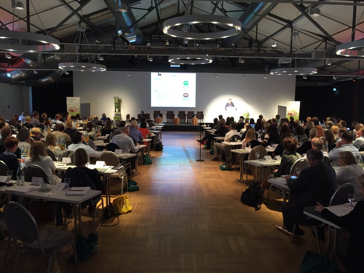 karelgolta's tweet image. Guess who&apos;s a speaker? ;-) Branchenkongress Naturkosmetik Berlin #digitaleverpackung #digitaledisruption #Digitalisierung