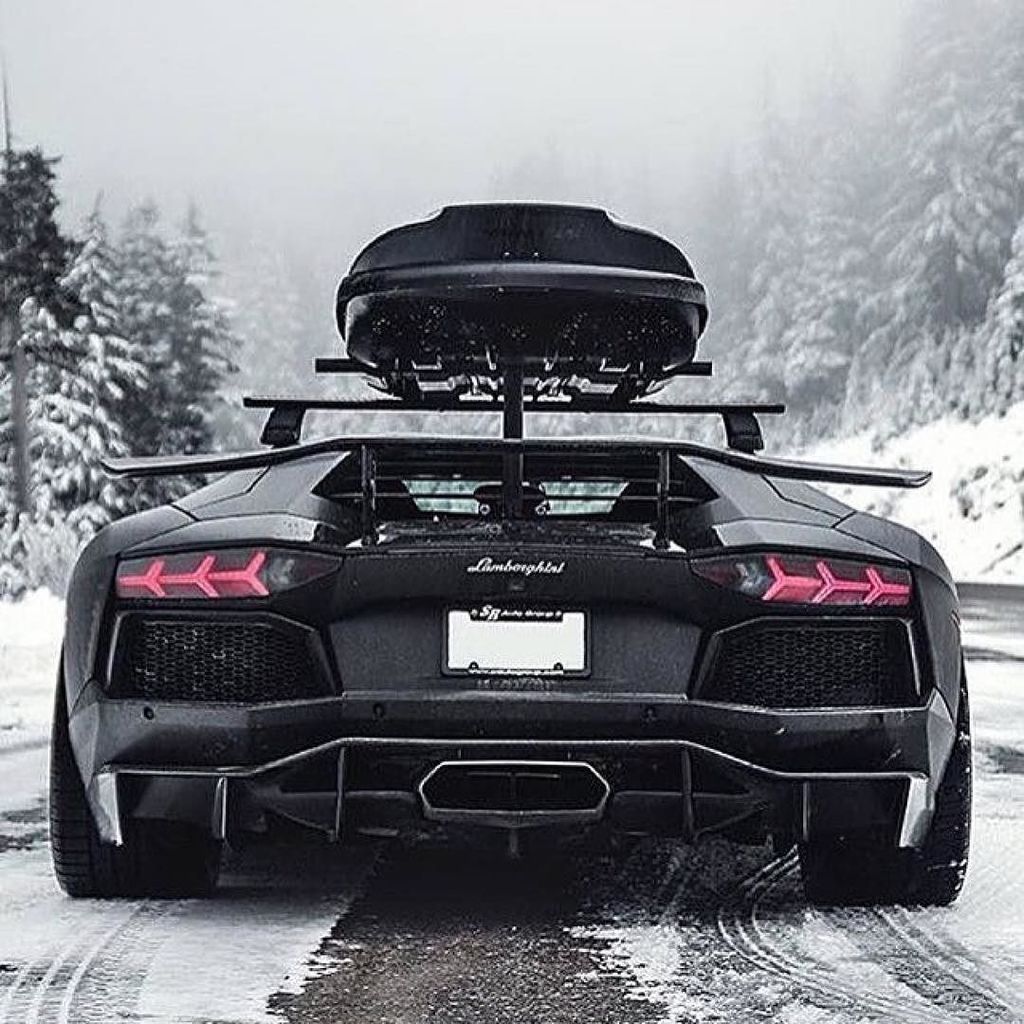 KoolStu2f's tweet image. Winter is coming.
(#repost @menwithstyle)

#koolstuff #koolcar #kool #carporn #car #black #blackcar #lamborghini #winteriscoming #snow