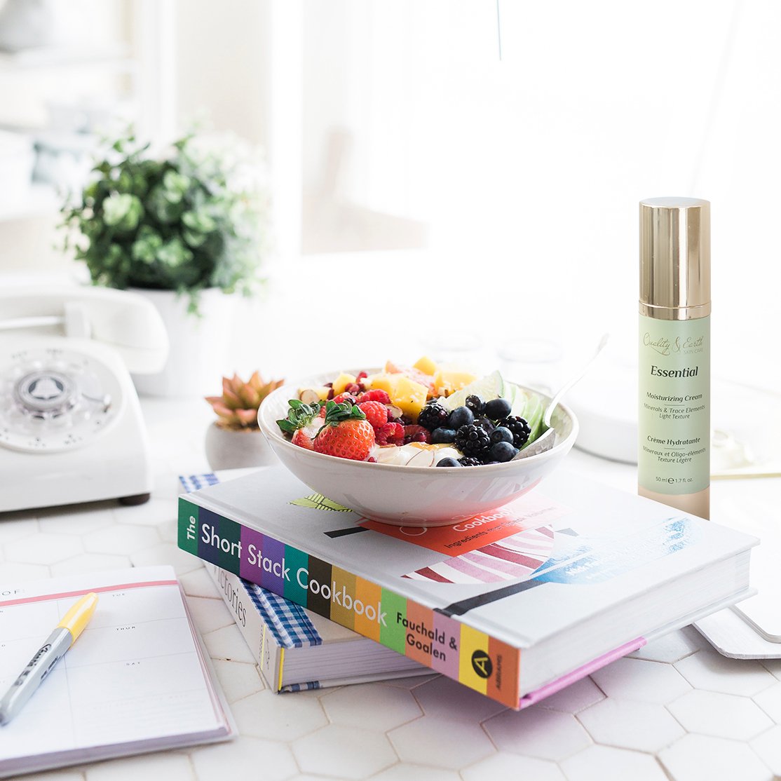 QualityEarth's tweet photo. Remember: in order to start the day properly, a good breakfast is essential. For you and, of course, for your skin. 🌿https://t.co/Iv33ne715d https://t.co/Y3fC4yxTFi