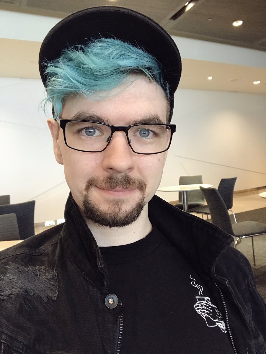 Jacksepticeye on Twitter "I HAVE HAIRY EYES…