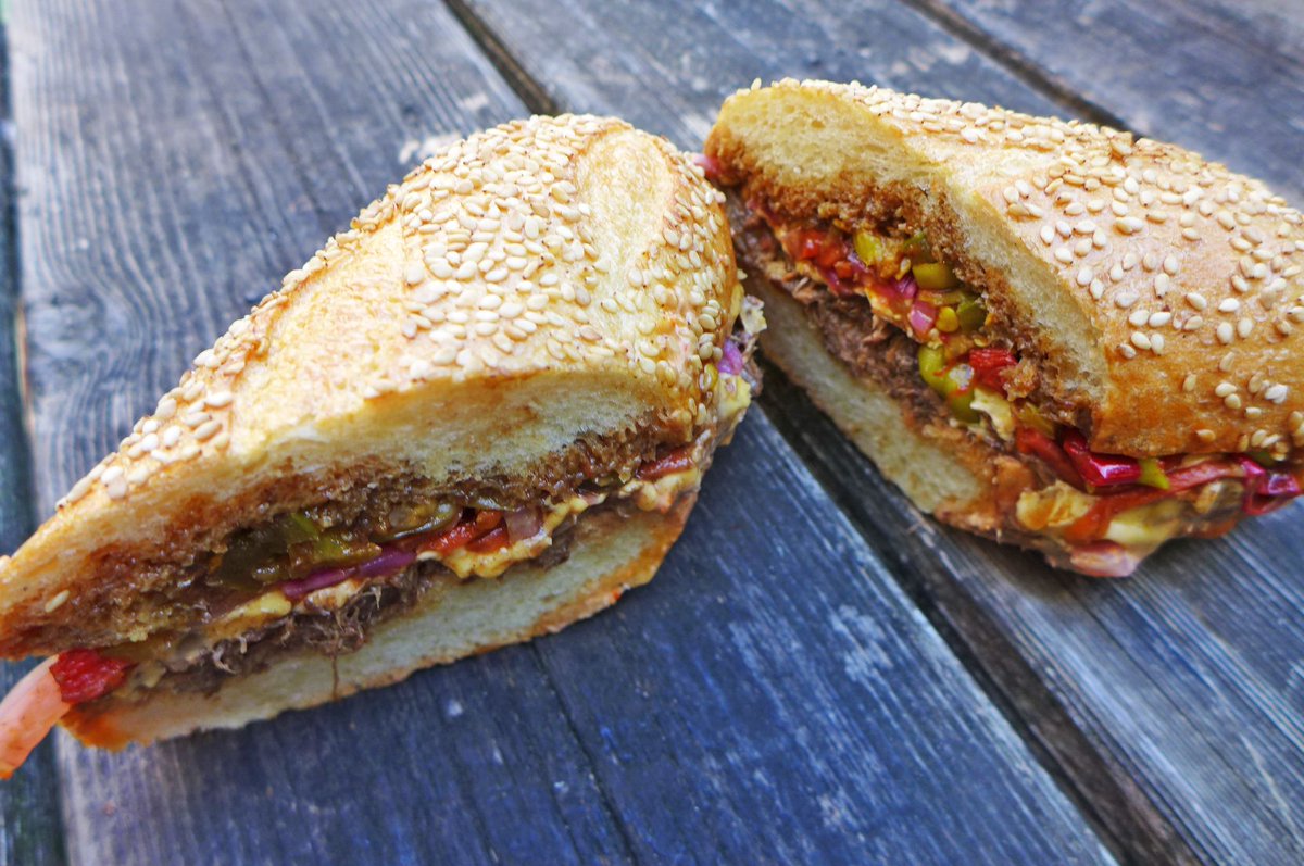 What to Order at Byggyz, NYC's Quirky New Sandwich Shop j.mp/2htwnth
