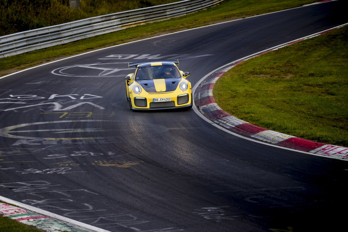 PorscheNewsroom's tweet image. 6 minutes, 47.3 seconds: The #Porsche GT2 RS sets a world record on the Nürburgring Nordschleife! All information: goo.gl/Xomou1