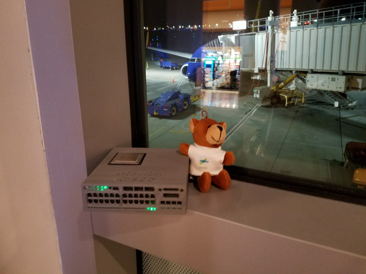 mini_switch's tweet photo. #VegasBound with #SparkBear & @petergjones #FallBicsi talk "Save the Cables" @NBASETAlliance #WeAreCisco @WeAreCisco @Ciscospark @BICSI https://t.co/gzTwrhvHVY
