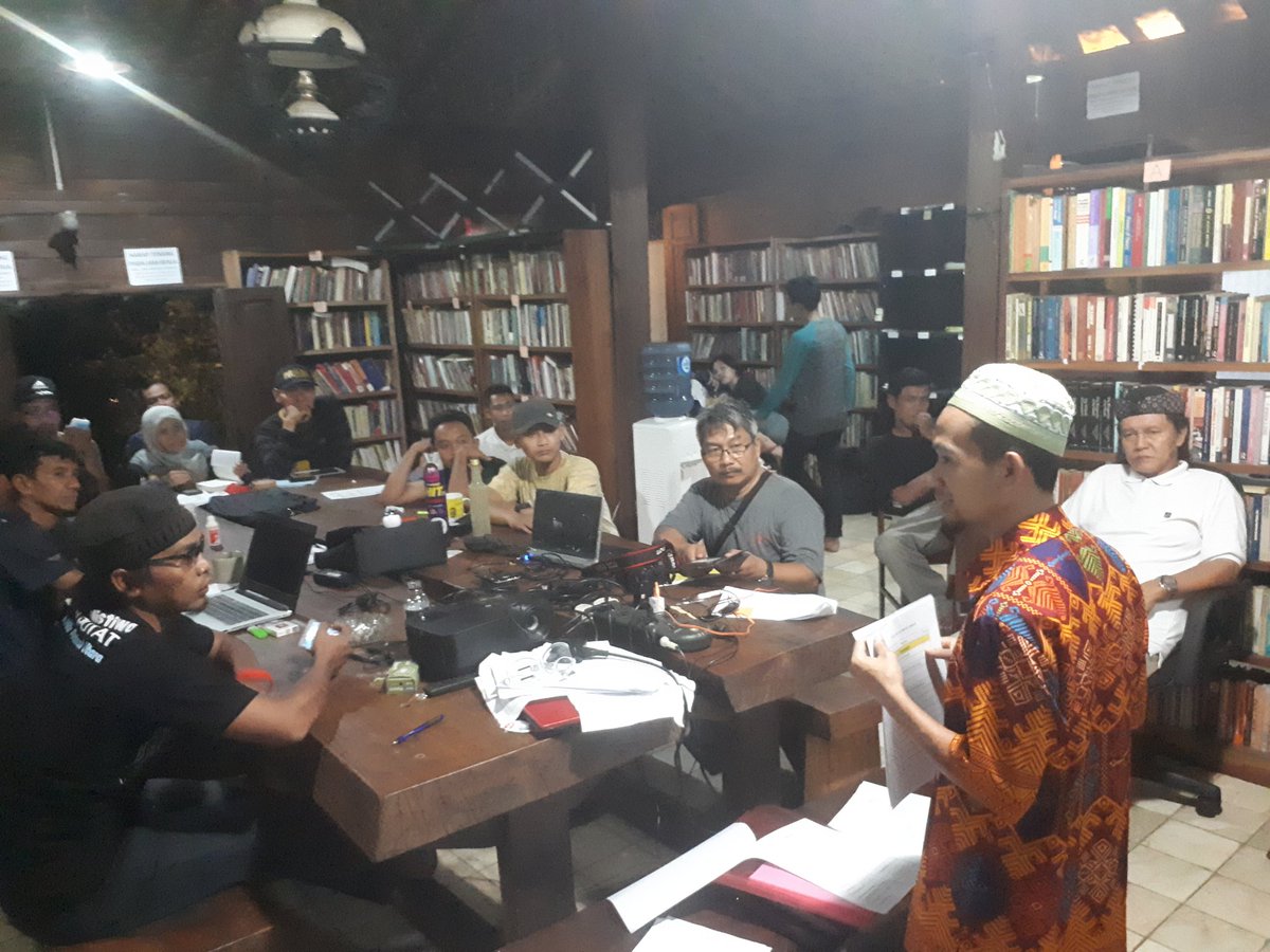roedyrustam's tweet photo. Bersama Mewujudkan Gagasan @imeilandi @PrakarsaDesa @nuronaby @BP2DK #sideka https://t.co/xl0o1EE4sx
