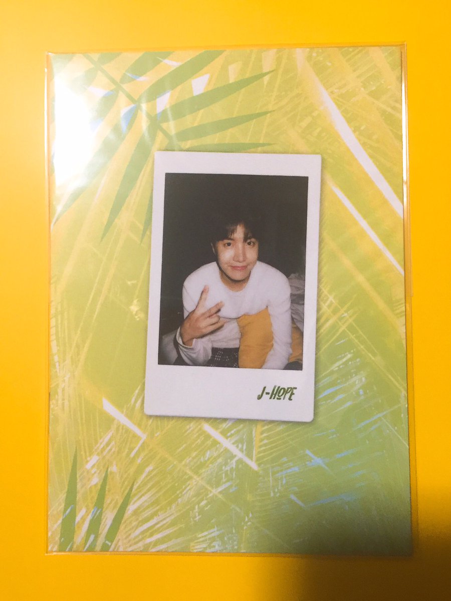 n_kookO8's tweet photo. BTS 防弾少年団 サマーパッケージ サマパケ 交換

譲：ホソク J-HOPE

求：ジョングク グク

郵送希望です！
条件合う方いらっしゃいましたらリプかDMお願いします（ ;  ; ） https://t.co/rSxtHqrJXj