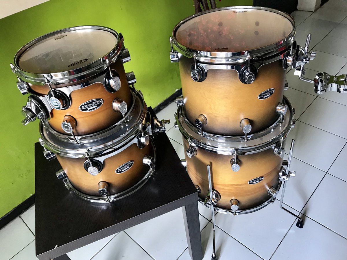 Gretsch2016's tweet photo. @drum_market FS: Sisa2 PDP FS series Birch, muluss kinclong,no minus, jual satuan/ spaket,minat: 081945777117 https://t.co/PglJEc4ivW