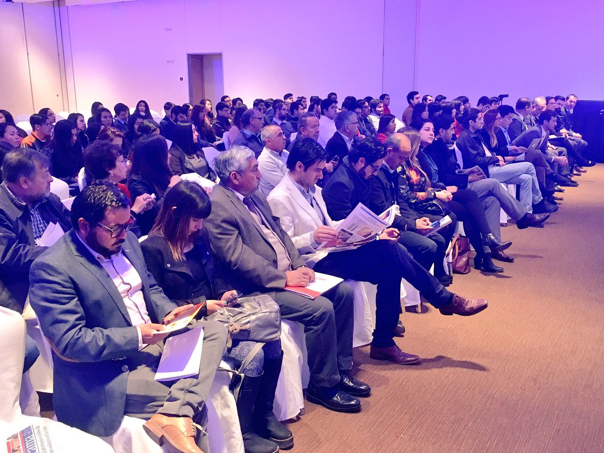 VoceriaAtacama's tweet photo. SRM de Gobierno @ccortesolivares participa en "Seminario Internacional de Emprendimiento e Innovación en #Atacama" actividad @VisionCopiapo https://t.co/EPSvLJy99r
