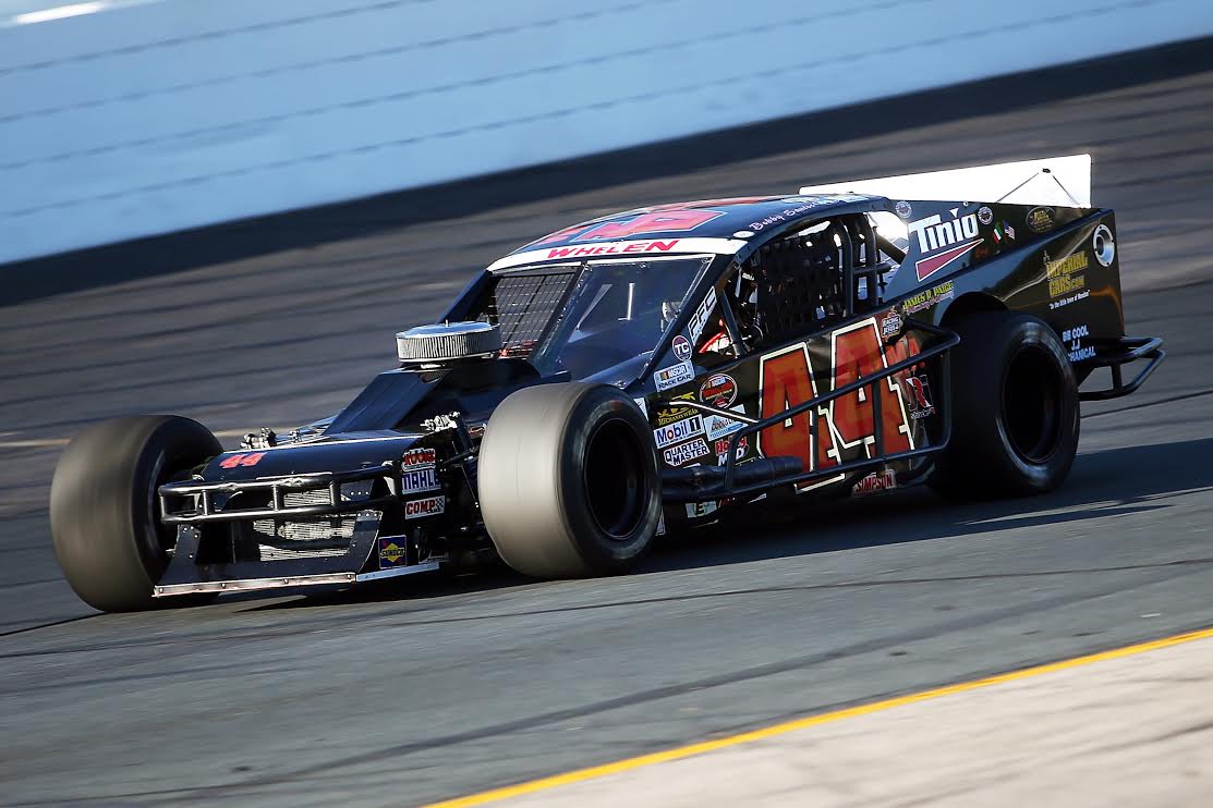 MRNRadio's tweet photo. 4ET NASCAR Coast to Coast @MartinsvilleSwy LM winner @TimothyPeters_ &amp; @NHMS Mod winner @BobbySantosIII join @KyleRRickey @BuddyLong4 @ MRN! https://t.co/EjI1CPdiuC