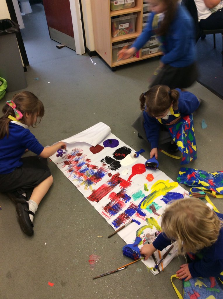 PearTreeClassLW's tweet photo. Exploring colouring https://t.co/YtLZsCmCXd