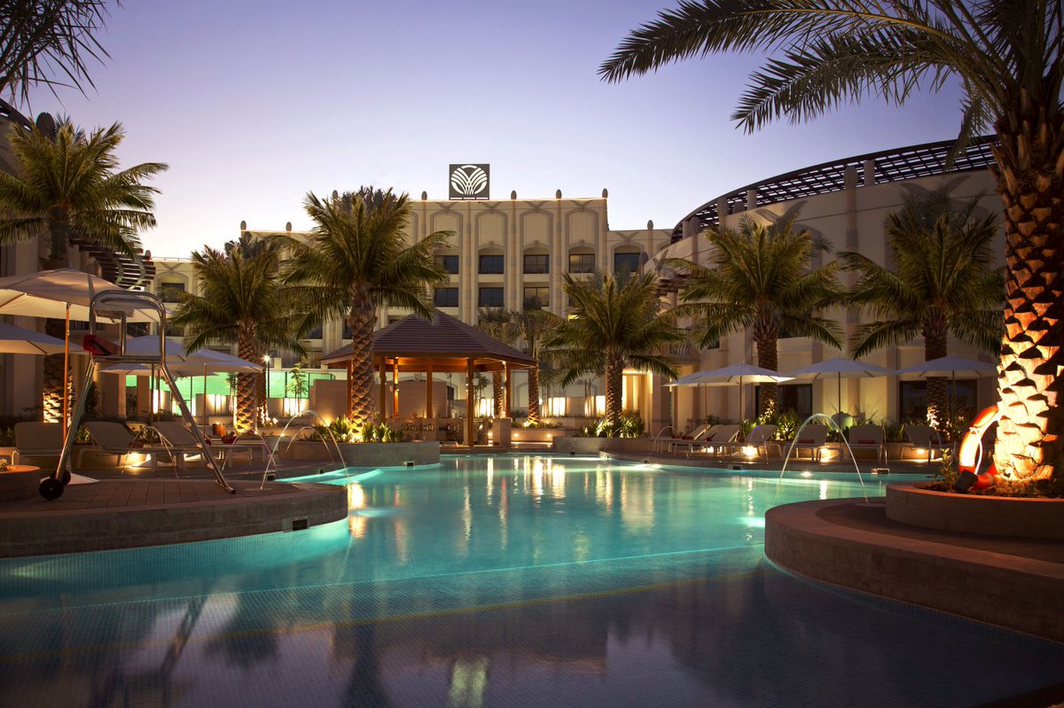 Rotana_Hotels's tweet photo. Evenings along the water is the ultimate relaxation at @alainrotana. #RotanaHotels #RotanaSummer #RotanaBodylines https://t.co/Pisi0MxO2c