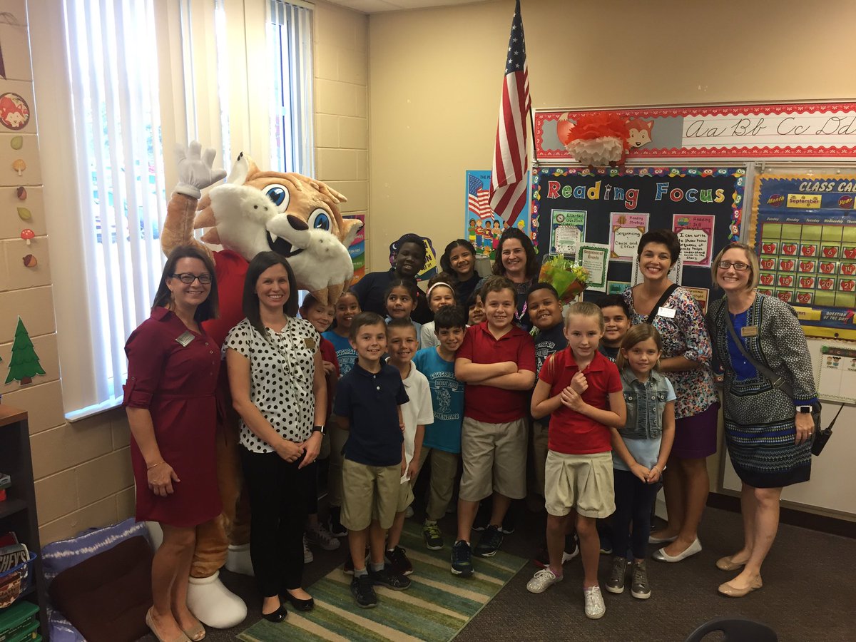 sawgrass_bay's tweet photo. Congrats to our Teacher of the Year- Carrie Diaz!  Your students are lucky to have you! @sawgrass_bay @lakeschools #destinationlake https://t.co/fTykLzC26U