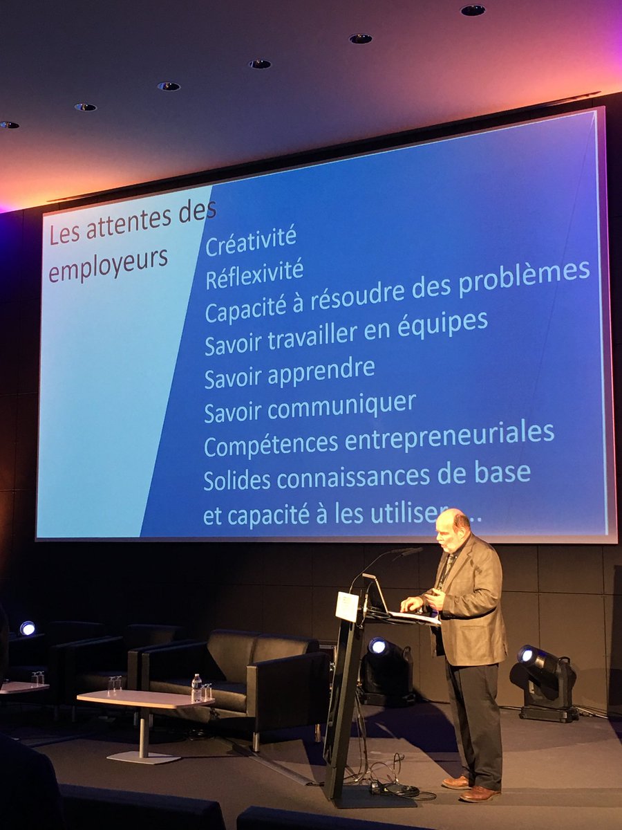 VEIL77's tweet photo. #JIPES2017 les attentes des employeurs envers les jeunes diplômés... https://t.co/koe9T1Tu0T