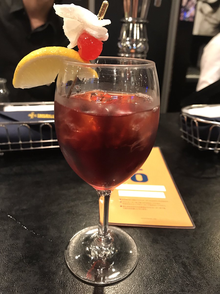 lianmini's tweet photo. day1,#capcombar 食べる!最高の日! https://t.co/HKKqdkfku6