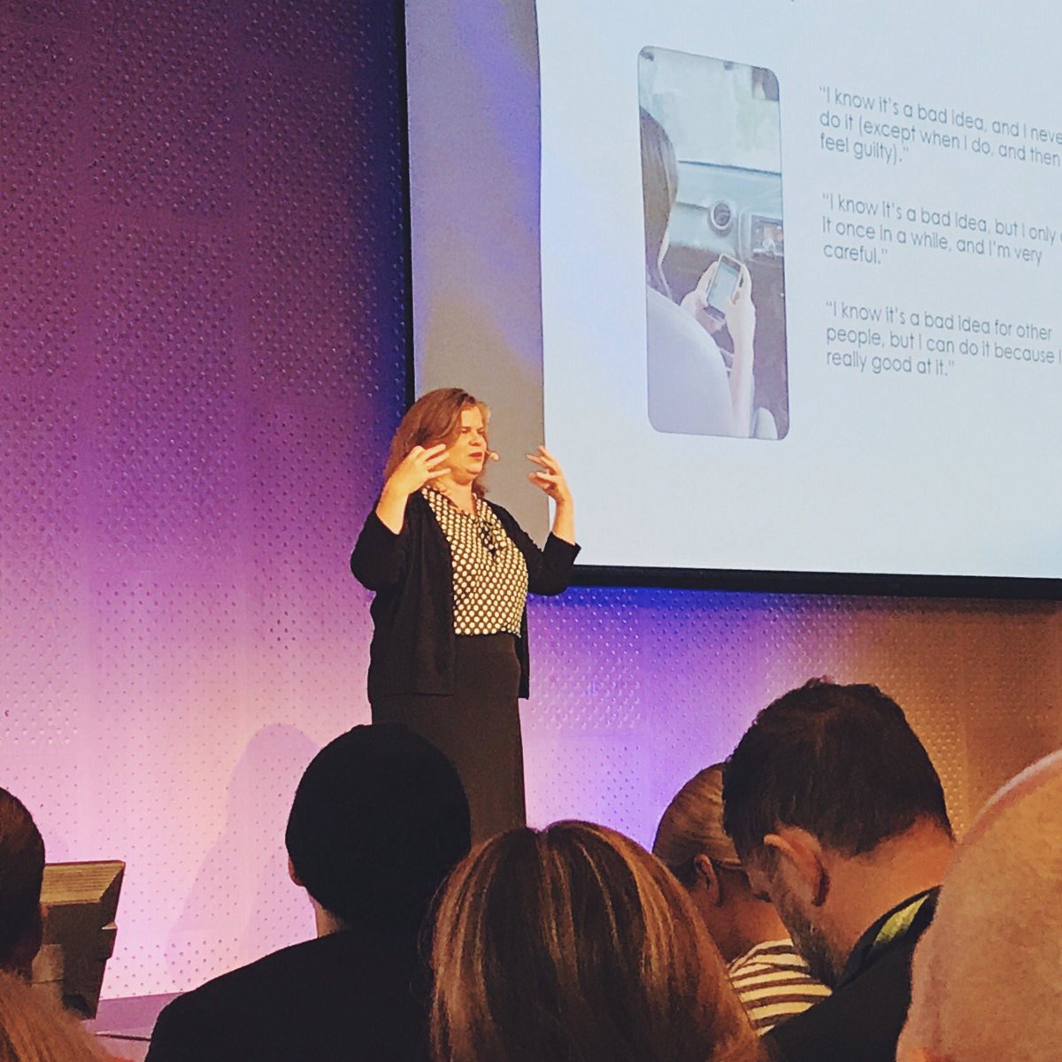 Julie Dirksen pratar om design för beteendeförändringar. #promisedagen17