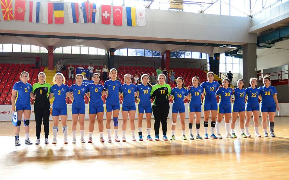 NOCKOSOVO's tweet photo. Our NT in Handball for women will play today against #Hungary in #Budapest for @Eurohandbal 2018.We wish them the best.
#HUNKOS #KosHandball https://t.co/HxzjX5AExB