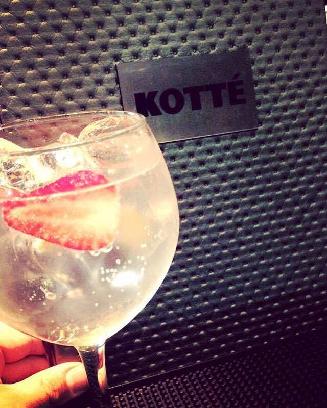 ofercopy's tweet image. ¿Quien tiene ganas de fin de semana? 👋 #kotte #diseño #diseñomadrid #diseñografico #diseñograficomadrid #imprenta