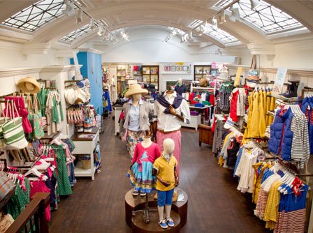 RPFprojects's tweet photo. How do #retailers #display their ranges using minimum space to create the right ambience? https://t.co/cWxZQqu1J4 https://t.co/28OYhblhgF