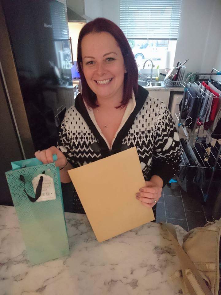 PearnEmma's tweet photo. Wow far too early for bday celebrations!!!! Thanks katy #awfulpic #fartooearly https://t.co/pYRn7PeMrP