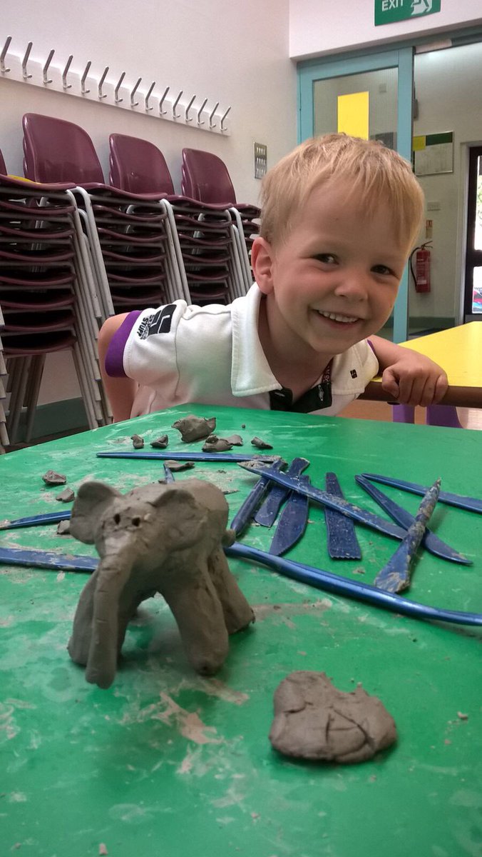 Having so much fun clay modelling! Book our art classes on Kidsorted.com before the 6th October and get 20%off! 😁