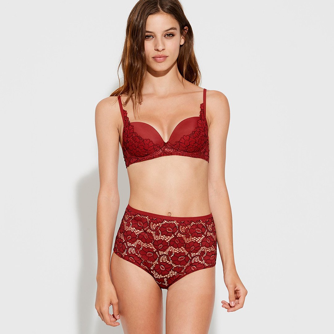 Tezenis on X: red hot beauty 🔎, 1SN1140-1RI1140