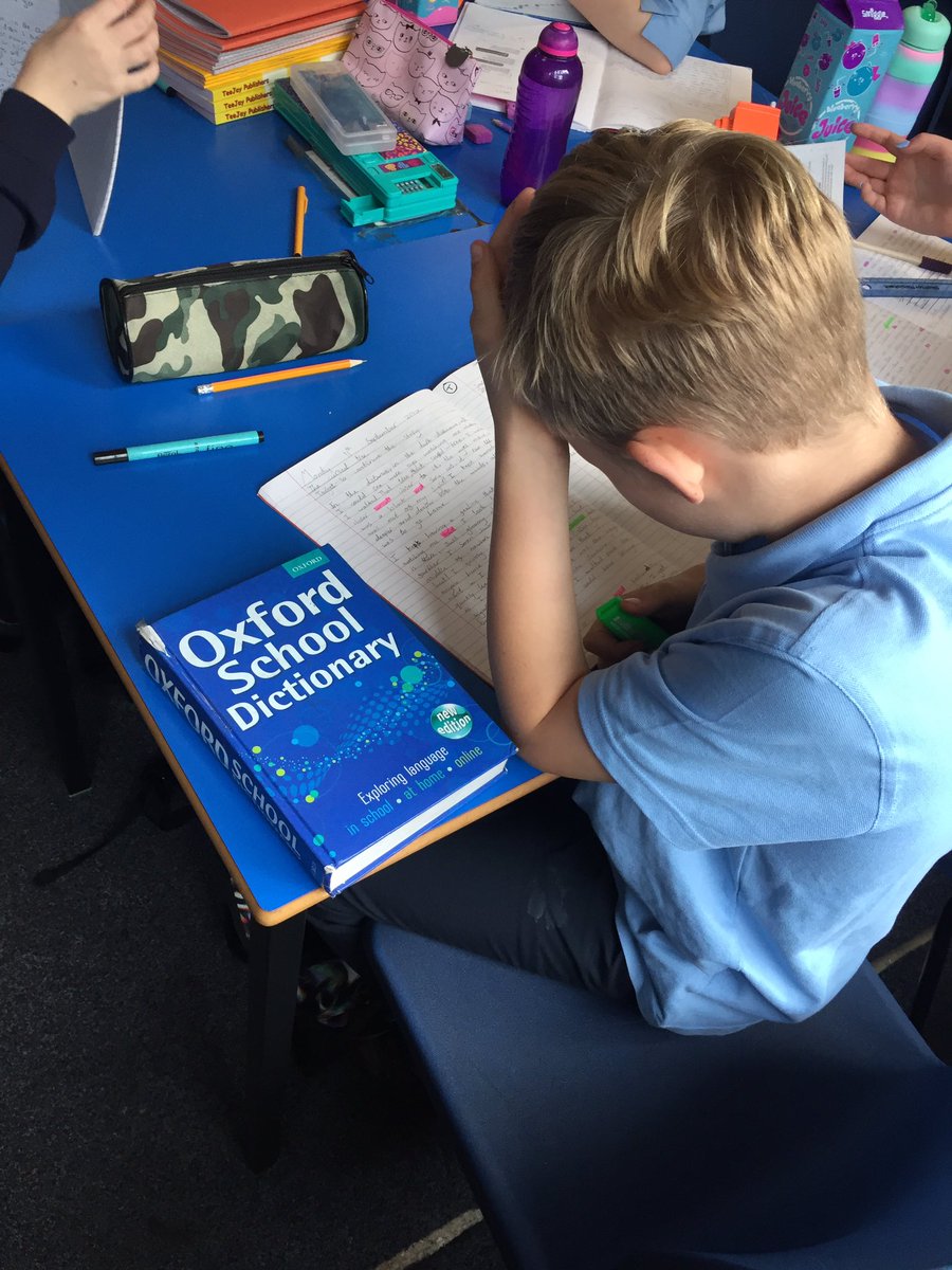 CarnbroePS's tweet image. Primary 7 are using highlighters as part of our #BigWriting #LanguageDetectives #PeerAssessment