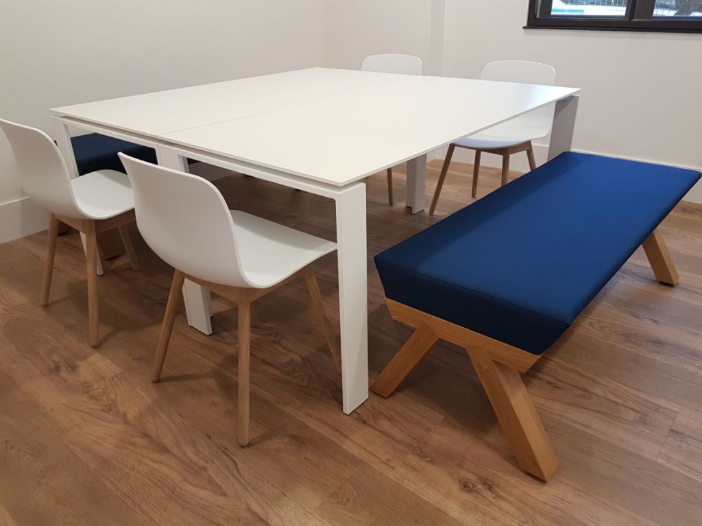 Bespoke Bench sisofficeinteriors.co.uk/2017/09/27/bes…