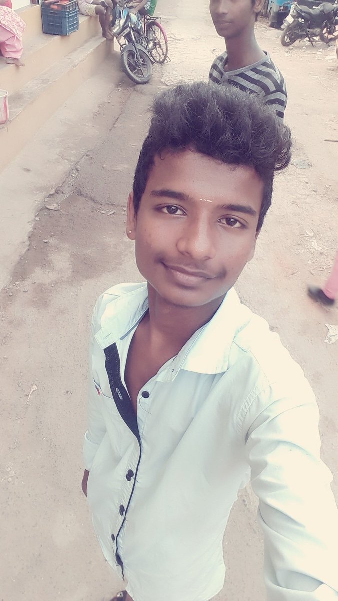 Summa.. oru selfi..