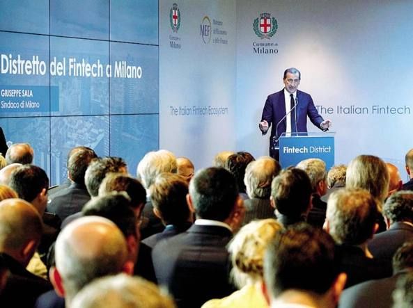 DavidFioranelli's tweet photo. 🍾🎊A Milano nasce il #FintechDistrict! NOI CI SIAMO @freetrade! https://t.co/RkYXsgFPT1 #startup #fintech #innovazione @BancaSella @sole24ore https://t.co/vySE93cqm3