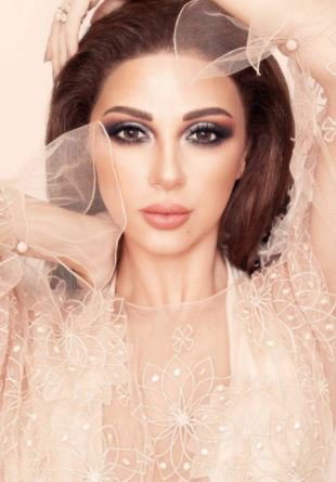 LahaMagonline's tweet photo. #ميريام_فارس: حياتي الخاصة ليست وسيلة للبروباغندا
https://t.co/2KNoTKnFJO
@myriamfares 
#مقابلة #مجلة_لها https://t.co/qXllYsw8J6