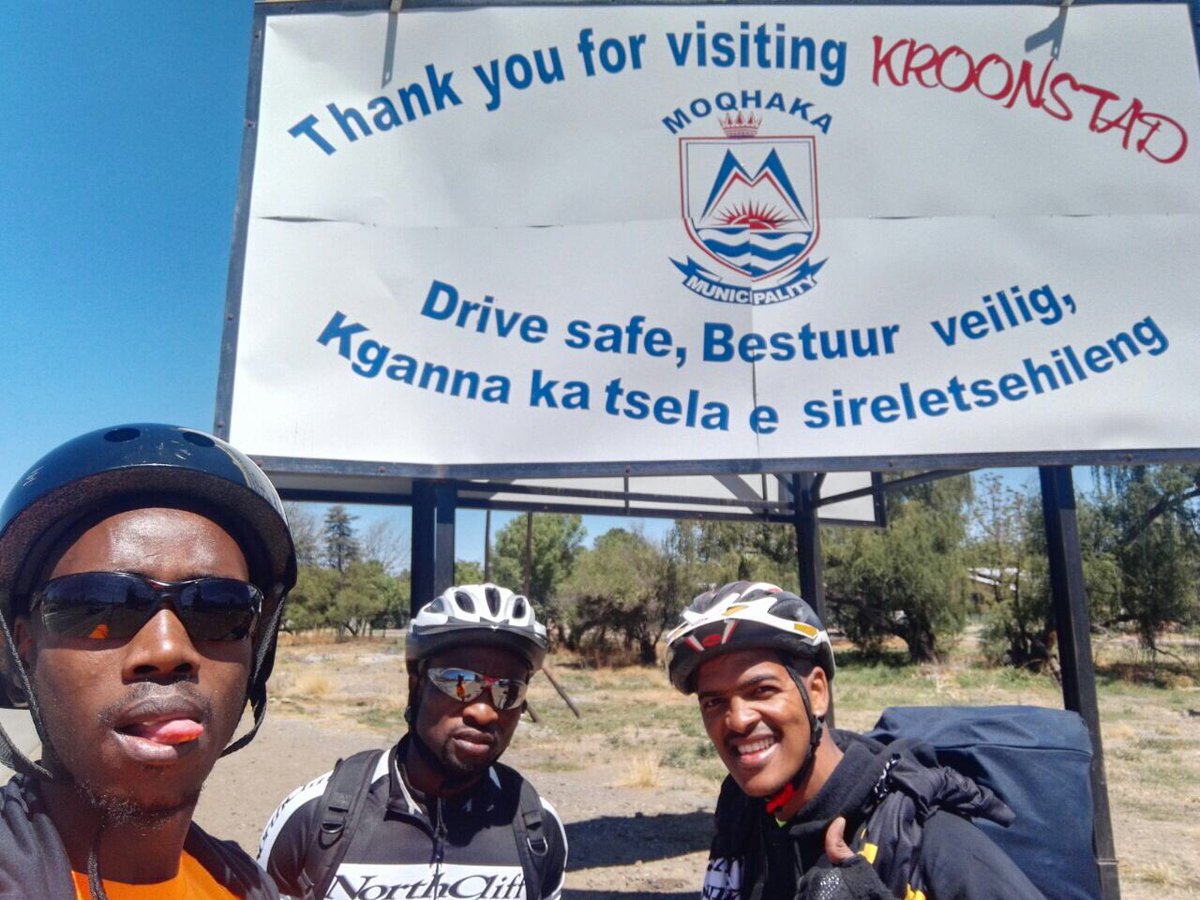 C4C_ZA's tweet photo. Kroonstad is done and dusted. Now we are off to Welkom. We will be doing another 60km, #cycle4change17 #Mofayenergy cc @djsbu https://t.co/LwFljDc8jo