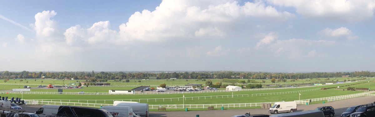 TitaniumFwks's tweet photo. Quite a view from The Festival & Outdoor Event Show at Epsom this morning. We welcome any visitors to our stand at C42. #fest2017 https://t.co/jVlgNuDw8D
