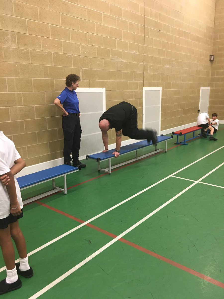 OldburyCAN's tweet photo. Celebrating #NationalFitnessDay with the support of @OldburyWMP @Oldburyfire @fitforsportuk @sandwellcouncil @Year5Lwoods https://t.co/yM1JV79aIP