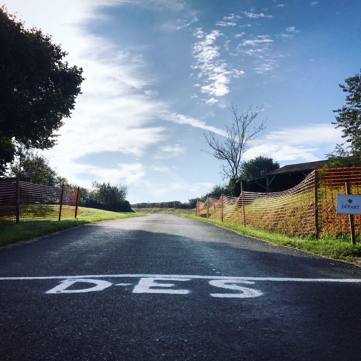 RallyeSportMed's tweet photo. Reconnaissances du #Rallye Cœur de France sous un magnifique soleil ☀️ #ffsa https://t.co/rOLr59dTxb