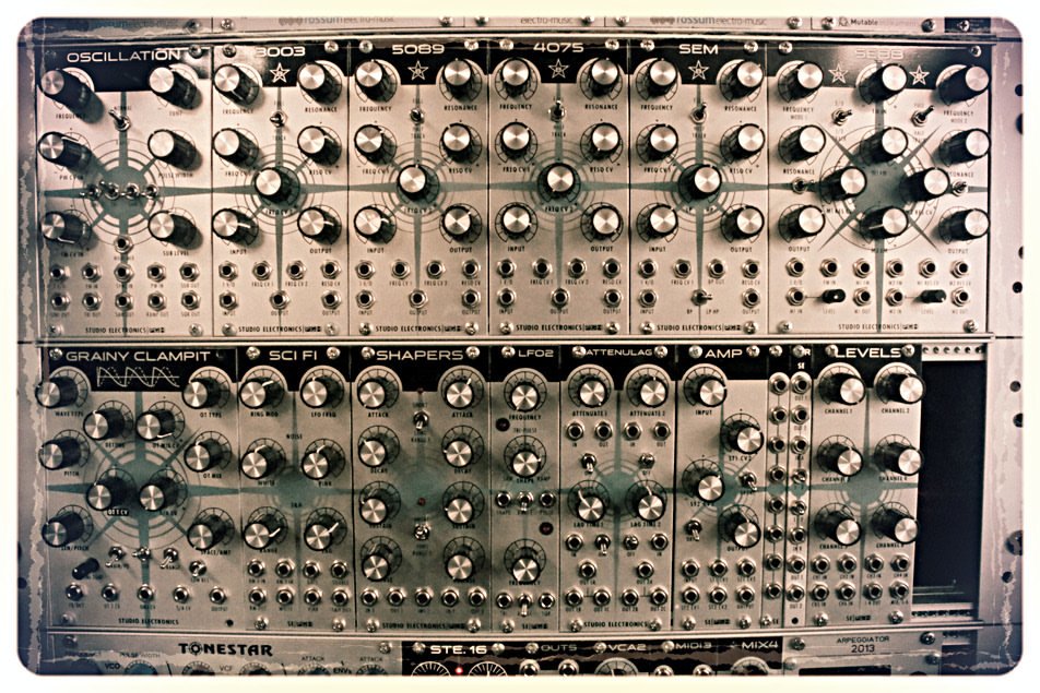fukusan's tweet image. #StudioElectronics #Modstar #Modular #Synthesizer #メトロポリ #Metropolis #ディストピア #未来都市 #マリア #アンドロイド #SF映画