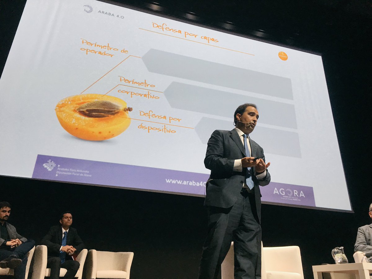 AgoraAraba's tweet photo. Aplicando la ciberseguridad en la empresa: Octavio Alfageme de @euskaltel e Ismael Etxeberria de @upvehu #araba40 https://t.co/4f70GMrRFB