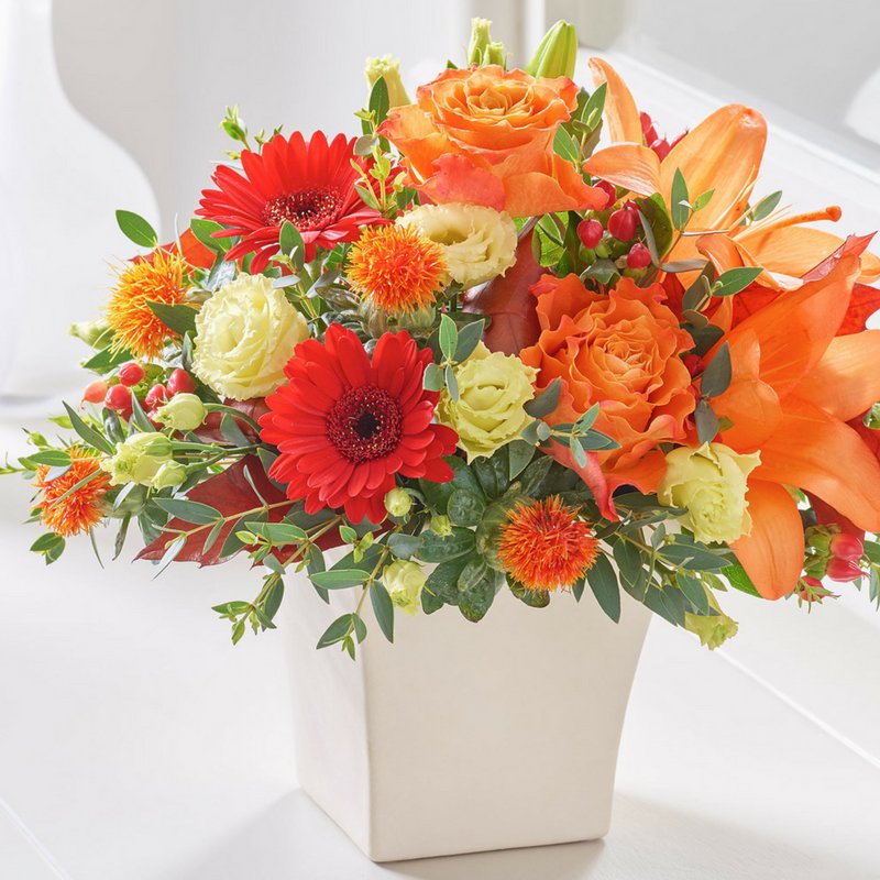 A balance of gentle #colours and complementary textures and shapes gives this #chic arrangement its #unique style!