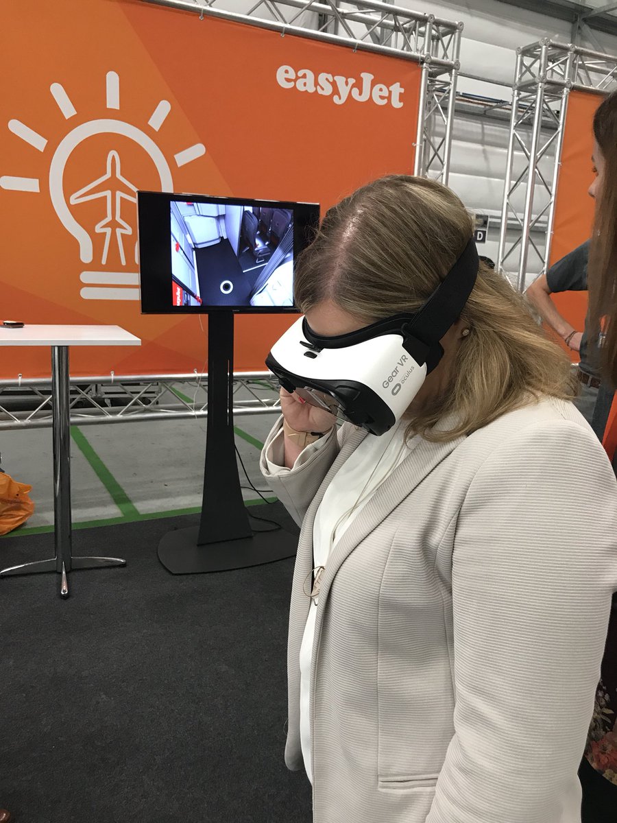 glenvillemorris's tweet photo. Ciara from @tvptdigital using the crew VR apps at #easyJetinnovates https://t.co/qNkQM3LcgN