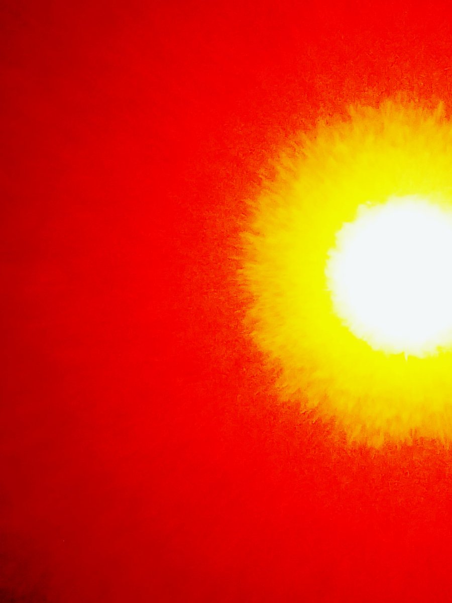 PrinterOfKnow's tweet photo. A flash of light https://t.co/1JFOnaj2cT