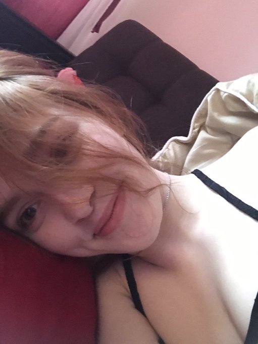 Hey guys I just want to ask you... Do you like no makeup look? https://t.co/fVM1YeL3hU<a href="/tag/onmfc"class="tags"><span>#onmfc</span></a>