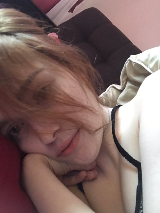 Hey guys I just want to ask you... Do you like no makeup look? https://t.co/fVM1YeL3hU<a href="/tag/onmfc"class="tags"><span>#onmfc</span></a>